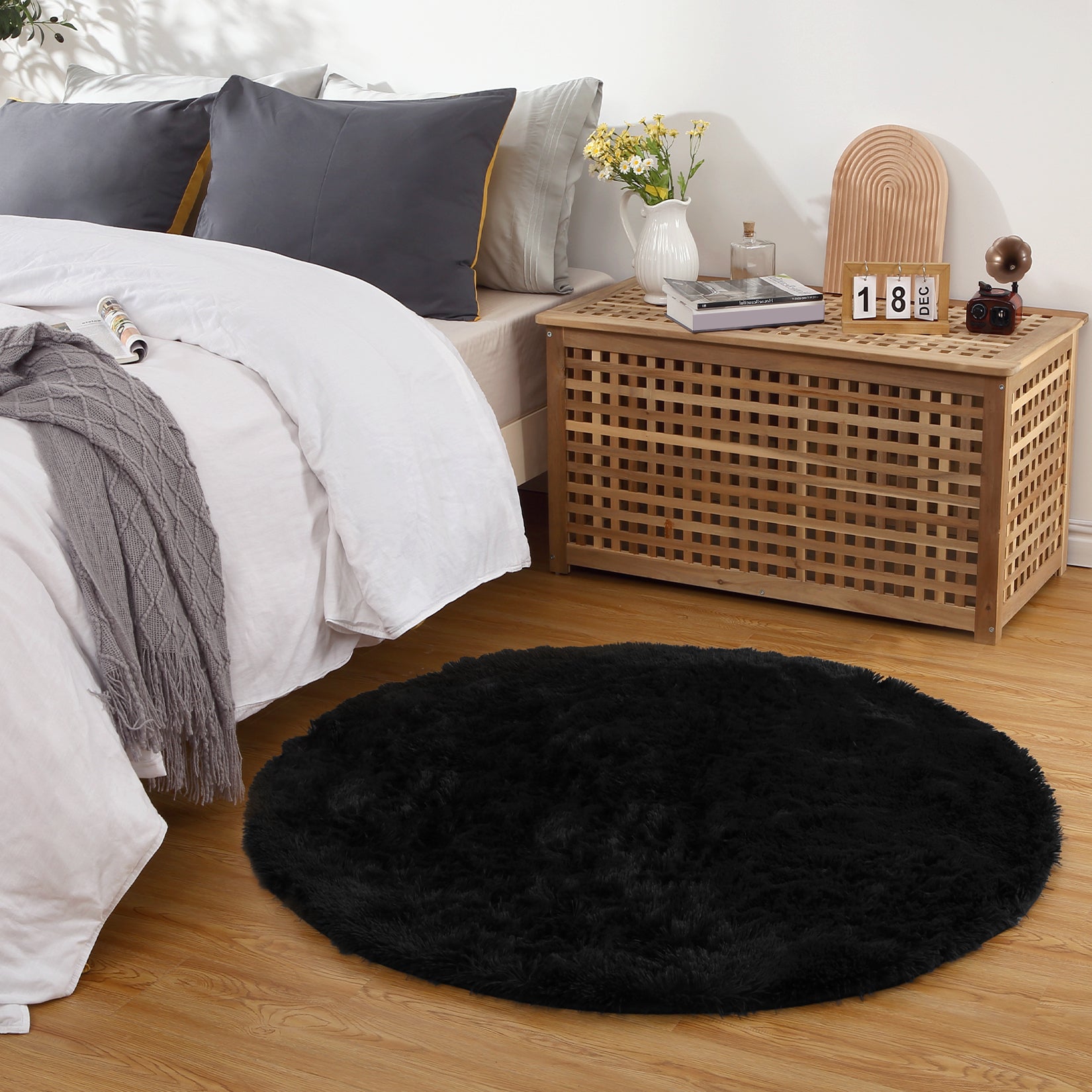Garvee Fluffy & Sheepskin Pure Black 2.6'-Round Area Rug for Living Room Black Plush Shag Rugs for Bedroom Nursery Room Soft Shaggy Rug Anti-Slip Kids Playroom Fuzzy Rugs for Dining Room Decor Floor Carpet