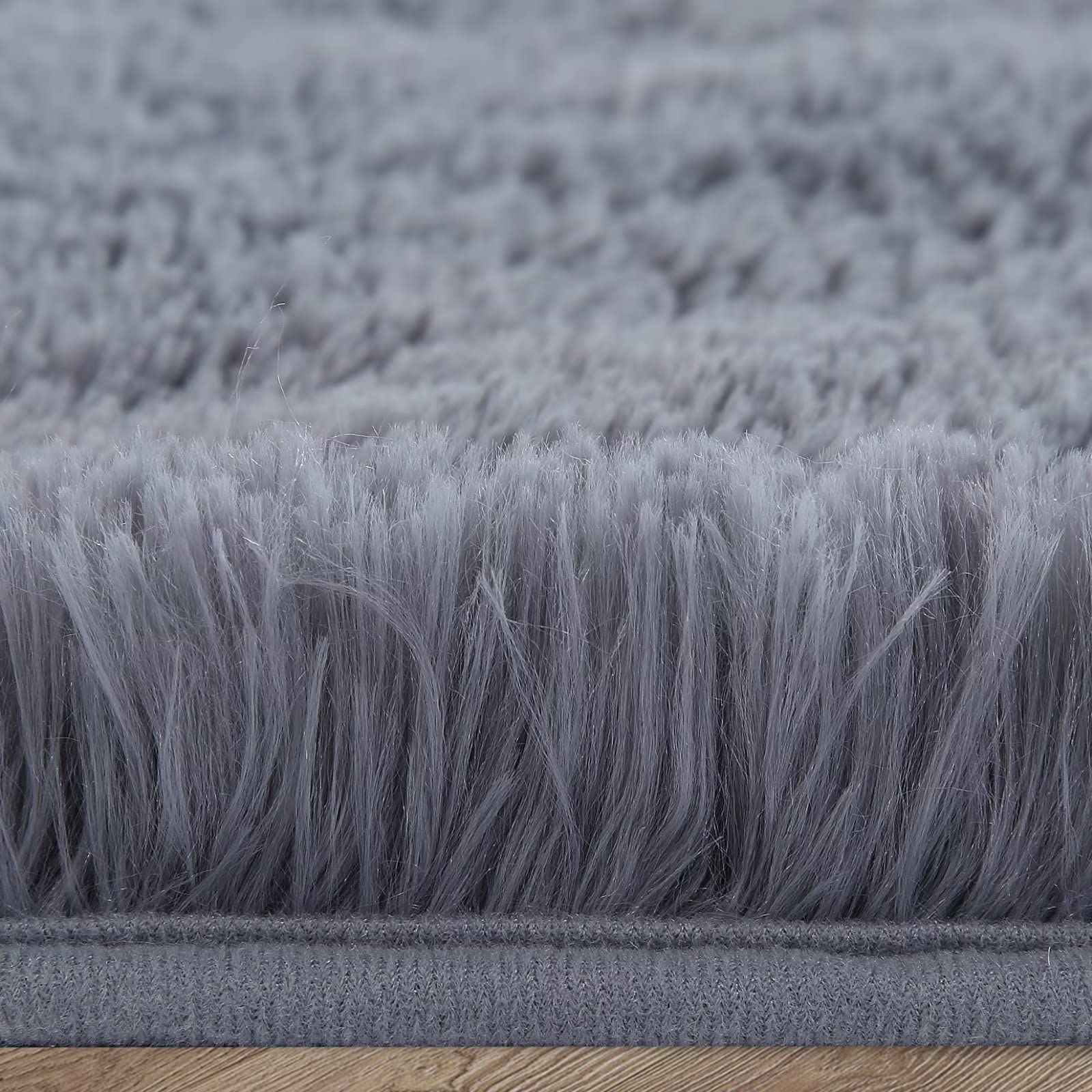 Garvee Fluffy & Sheepskin Pure Grey 2.6'-Round Area Rugs for Living Room Rug Super Soft Shag Rug for Bedroom Modern Plush Rugs Fluffy Carpets for Kids Boys Girls Room Decor Non-Slip Fuzzy Rug for Nursery