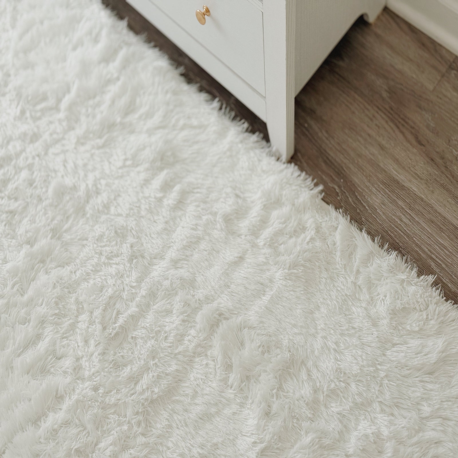 Garvee Fluffy & Sheepskin White 9x12 Plush Fuzzy Rug, Soft Shag Carpet for Living Room Bedroom Decor