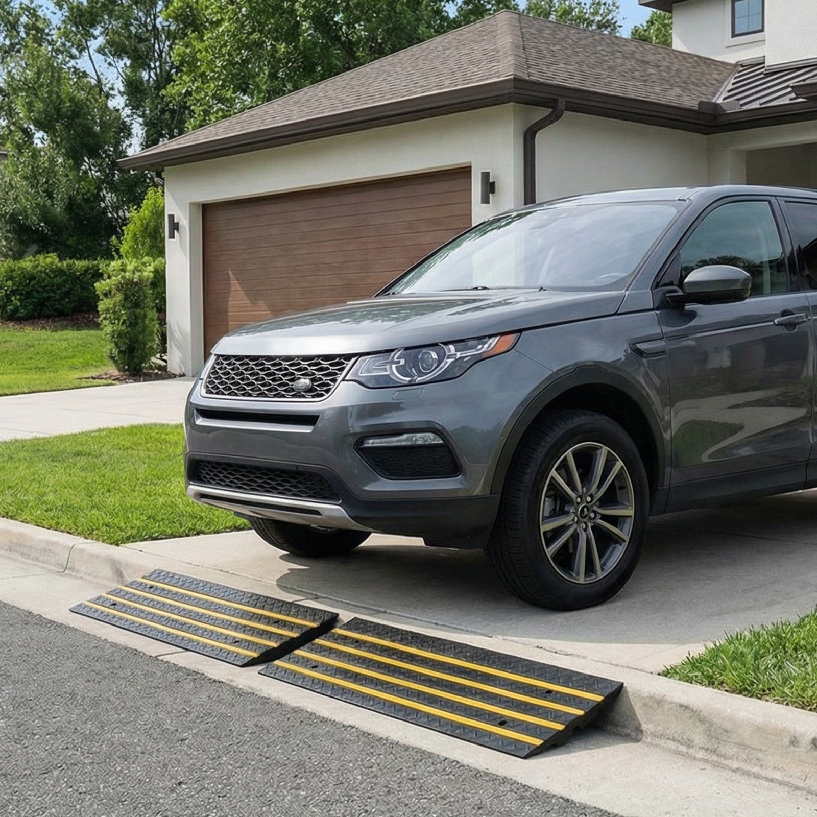 Garvee Heavy Duty Low Profile Rubber Curb Ramp for Driveway, Garage – 33,000 lbs Capacity, 2.6" Rise – Safe Entry for Cars, Trucks, RVs, Wheelchairs – Reflective Strips, 48" Length – Specs: 1.2m 4-layer membrane, 1 piece, New model
